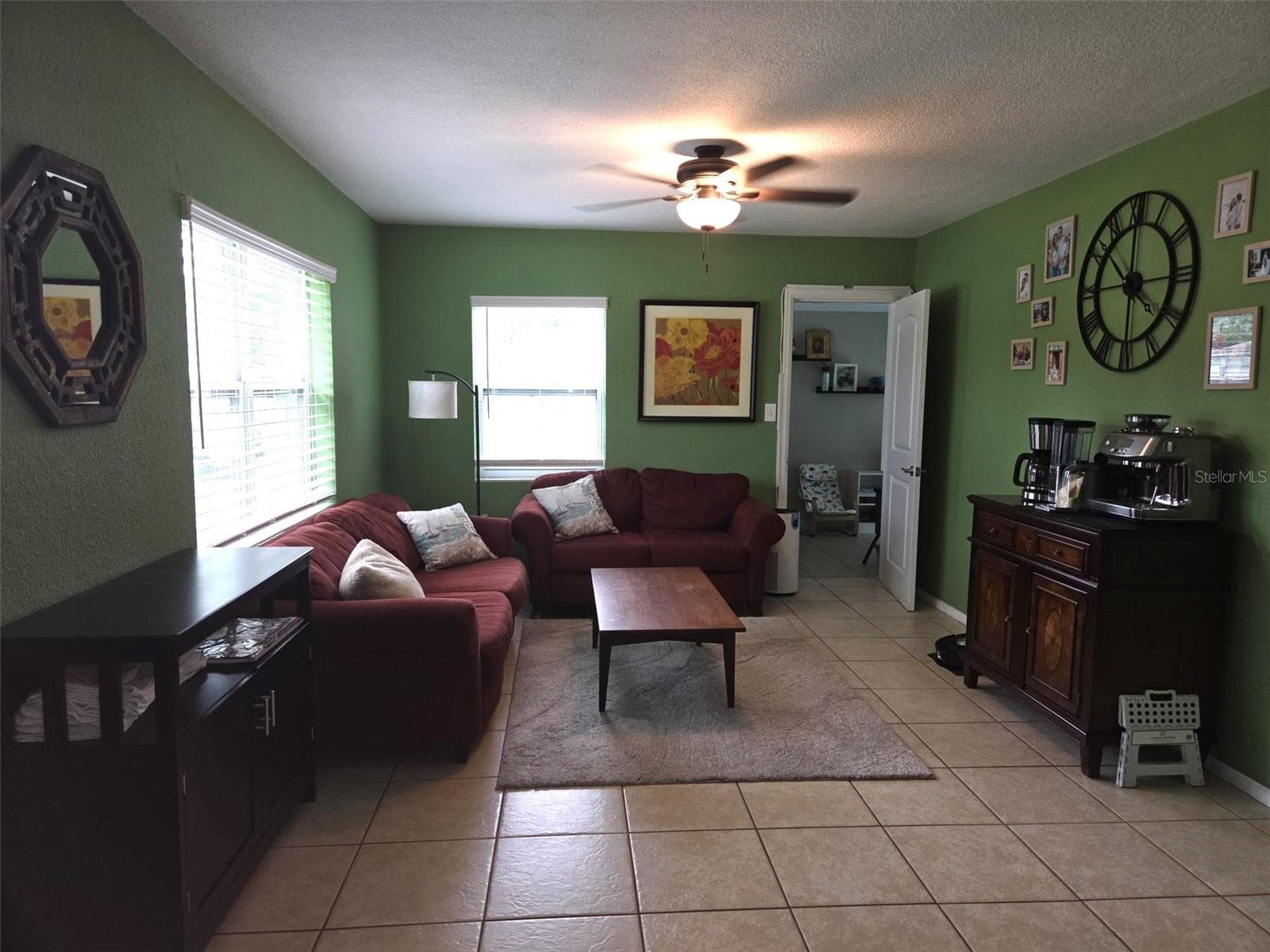 20 S Saturn Ave photo 5