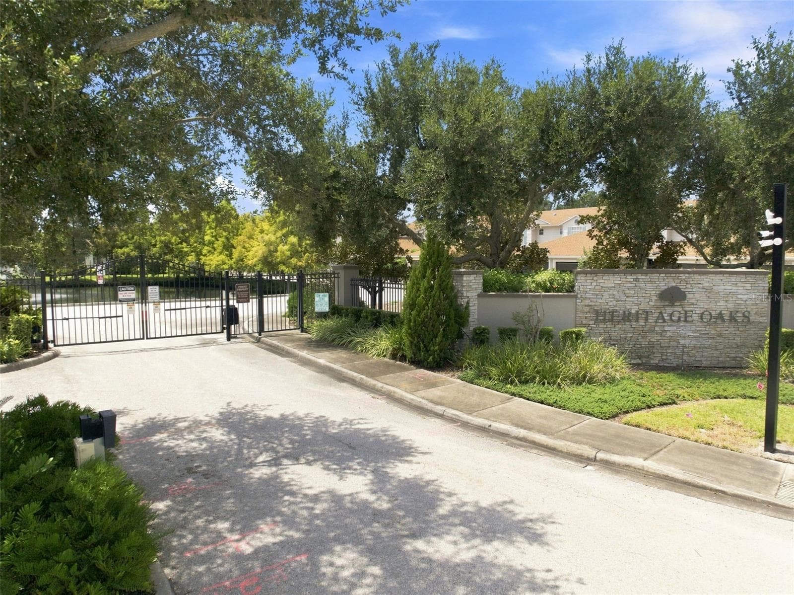 5292 Neil Dr photo 2