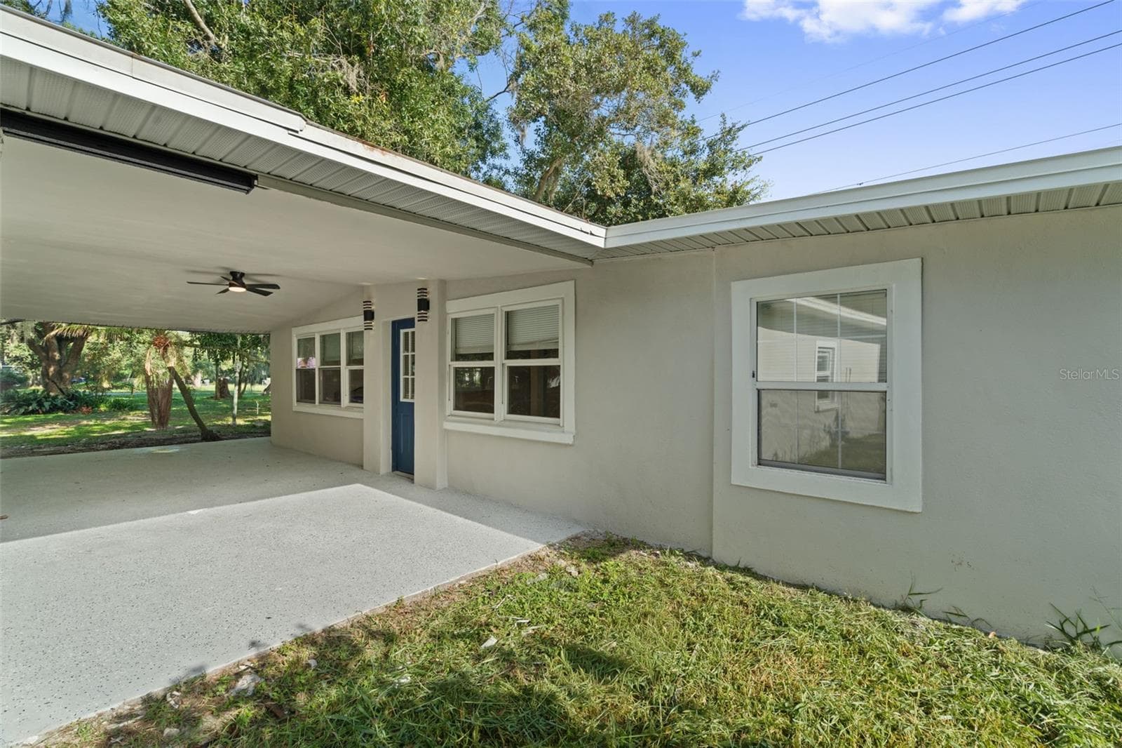 929 Adrian CT photo 3