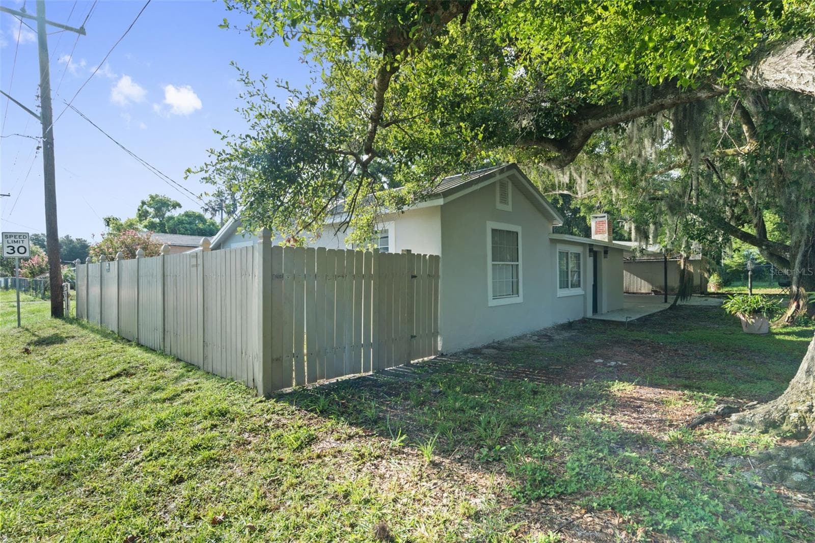 929 Adrian CT photo 5