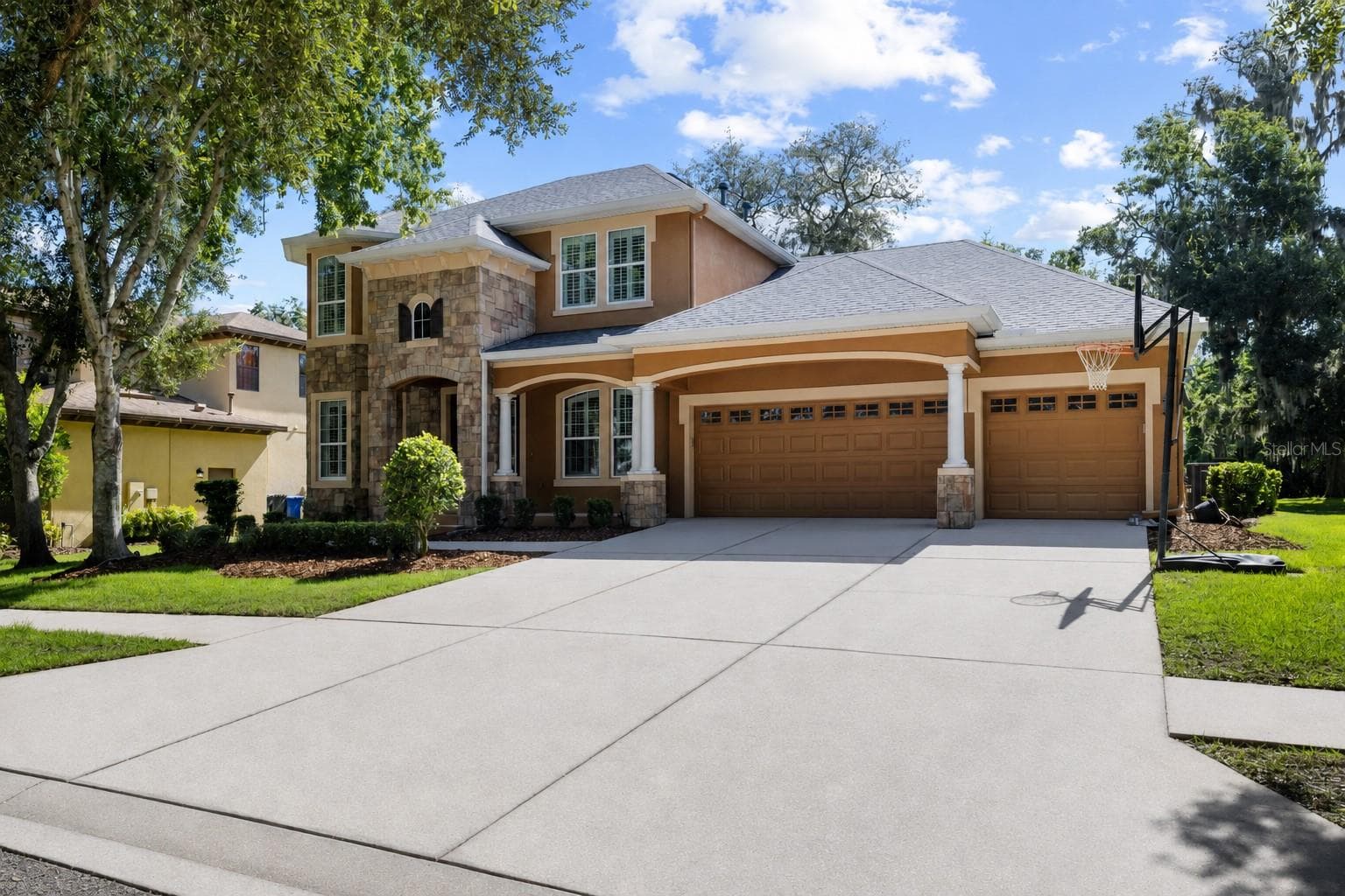 15910 Ternglade Dr photo 4