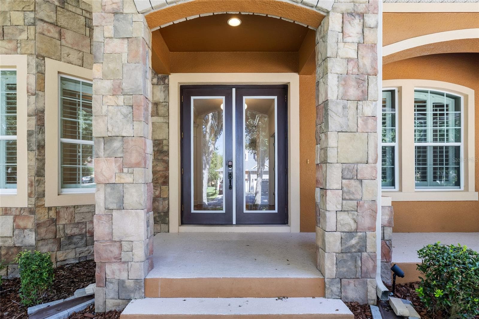 15910 Ternglade Dr photo 5
