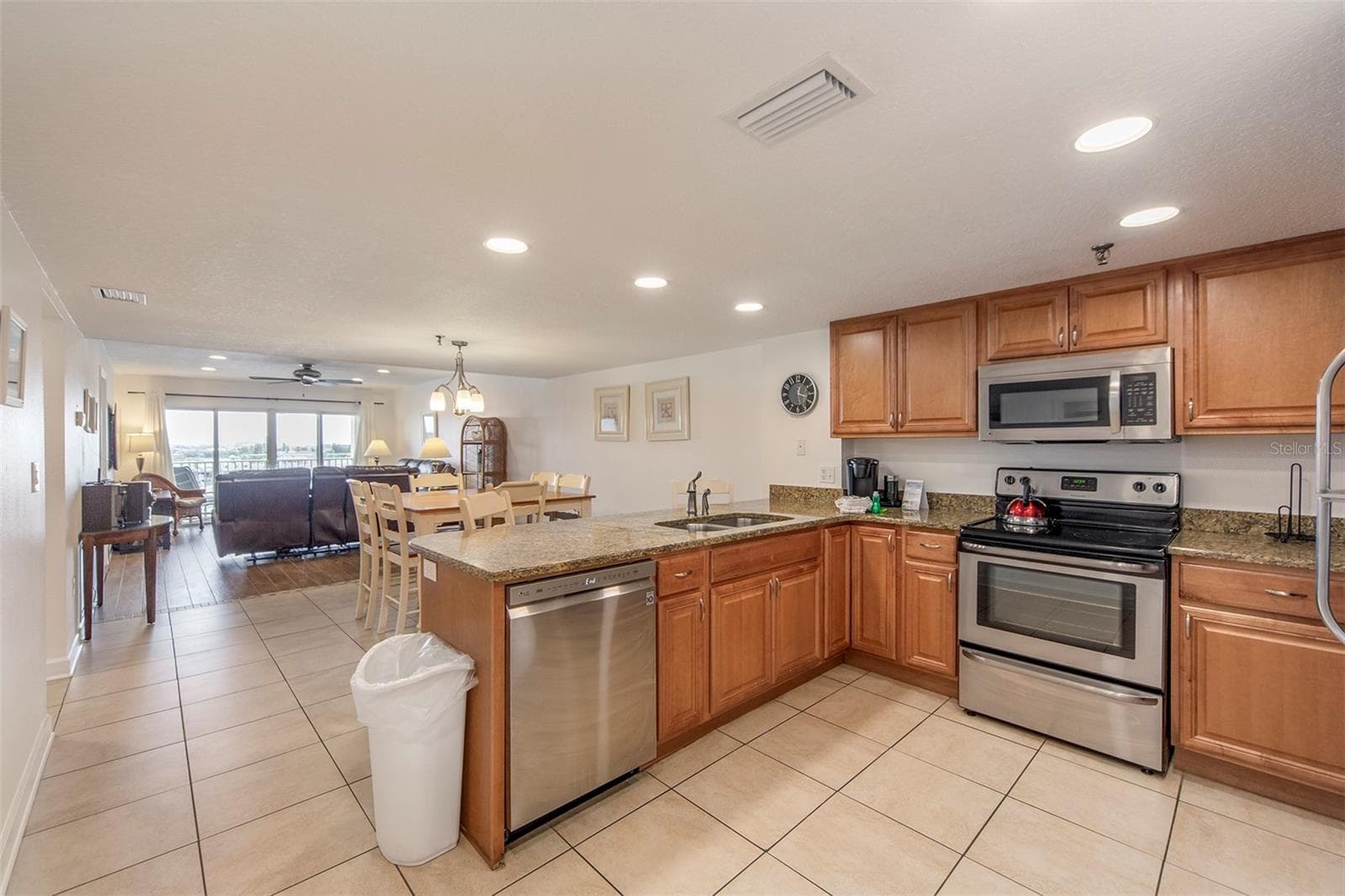 12901 Gulf Ln #503 photo 2