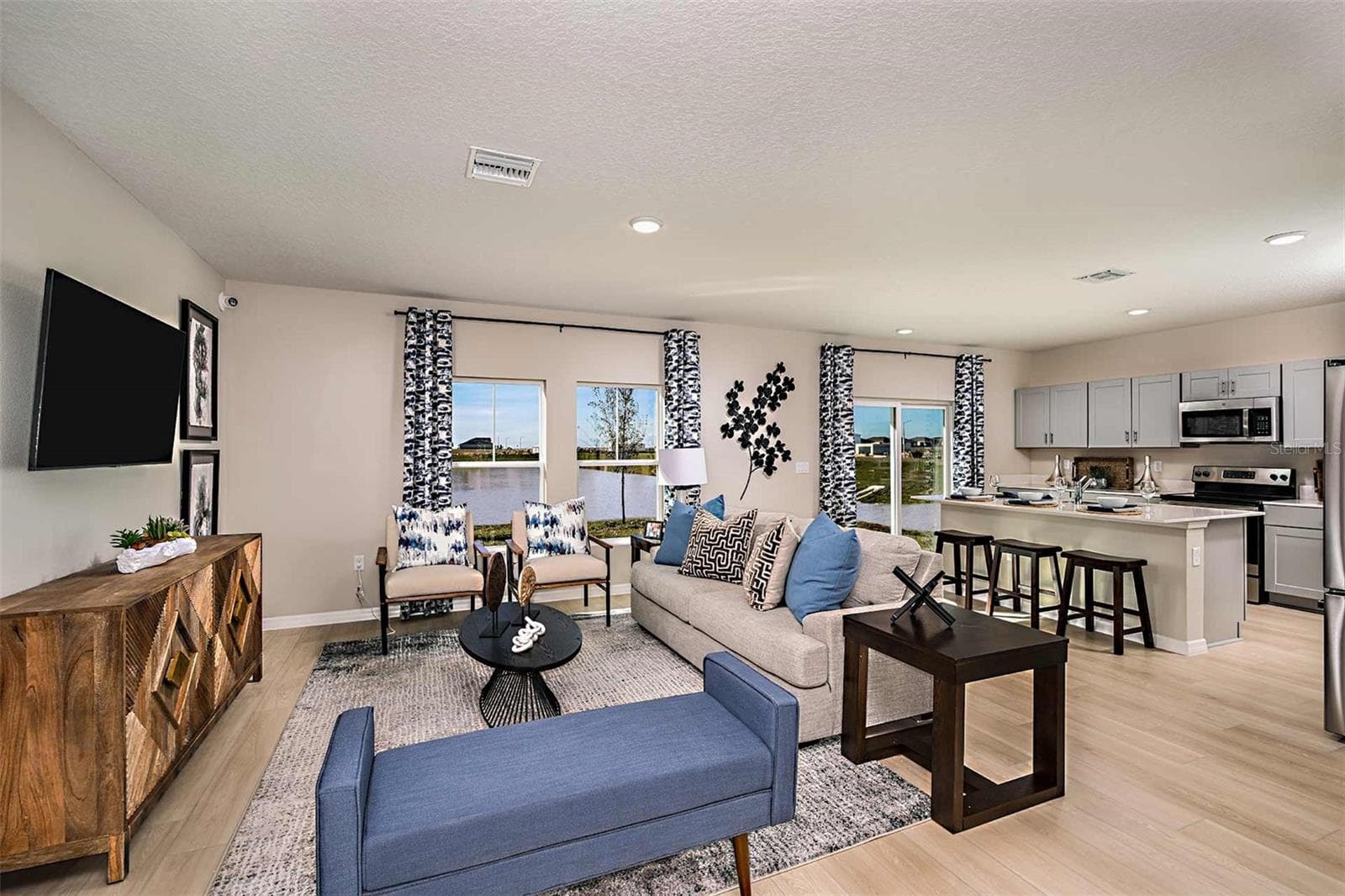 15201 Maude Landing Loop photo 3