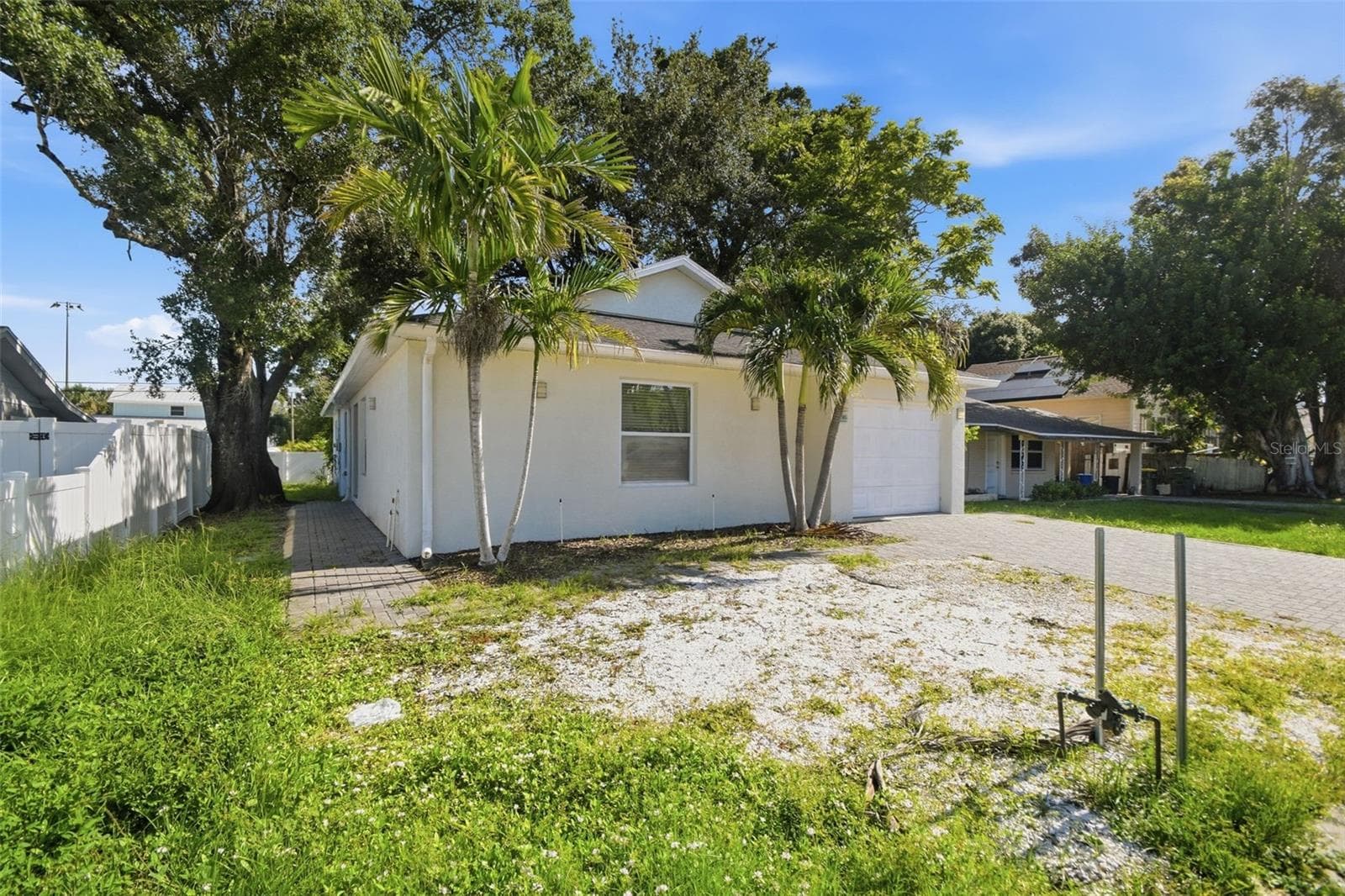 2303 Bahia Vista St photo 2