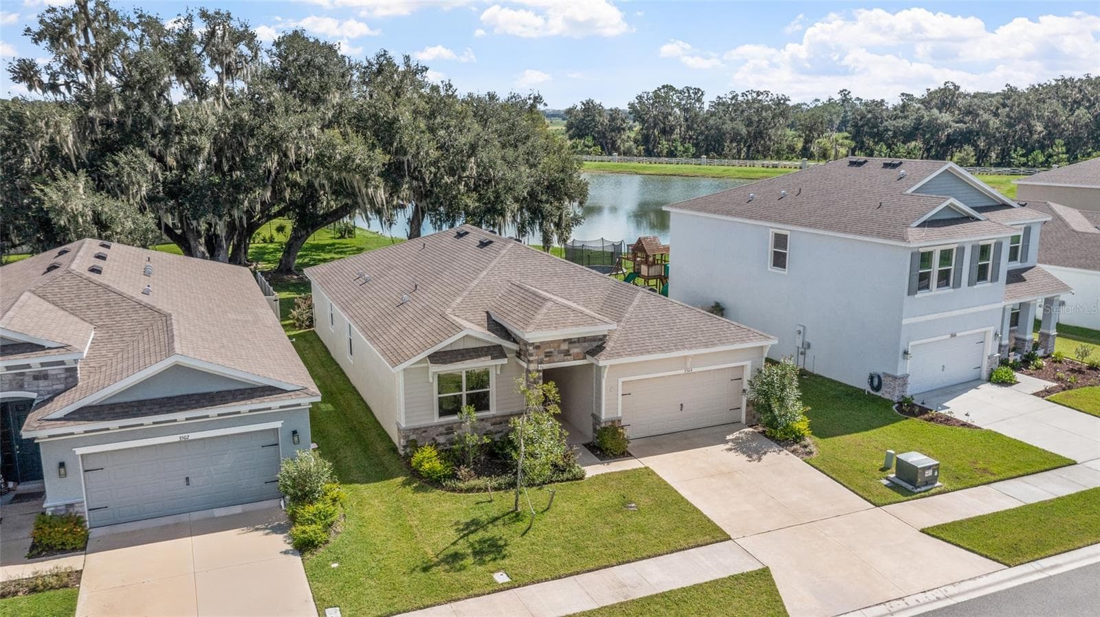 3504 Crescent Peak Way photo 4