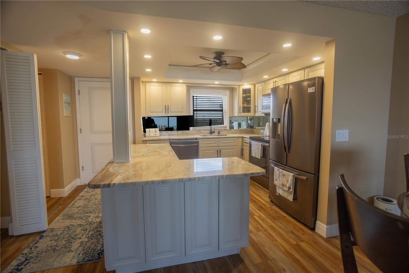 4525 Cove Cir #1107 photo 3