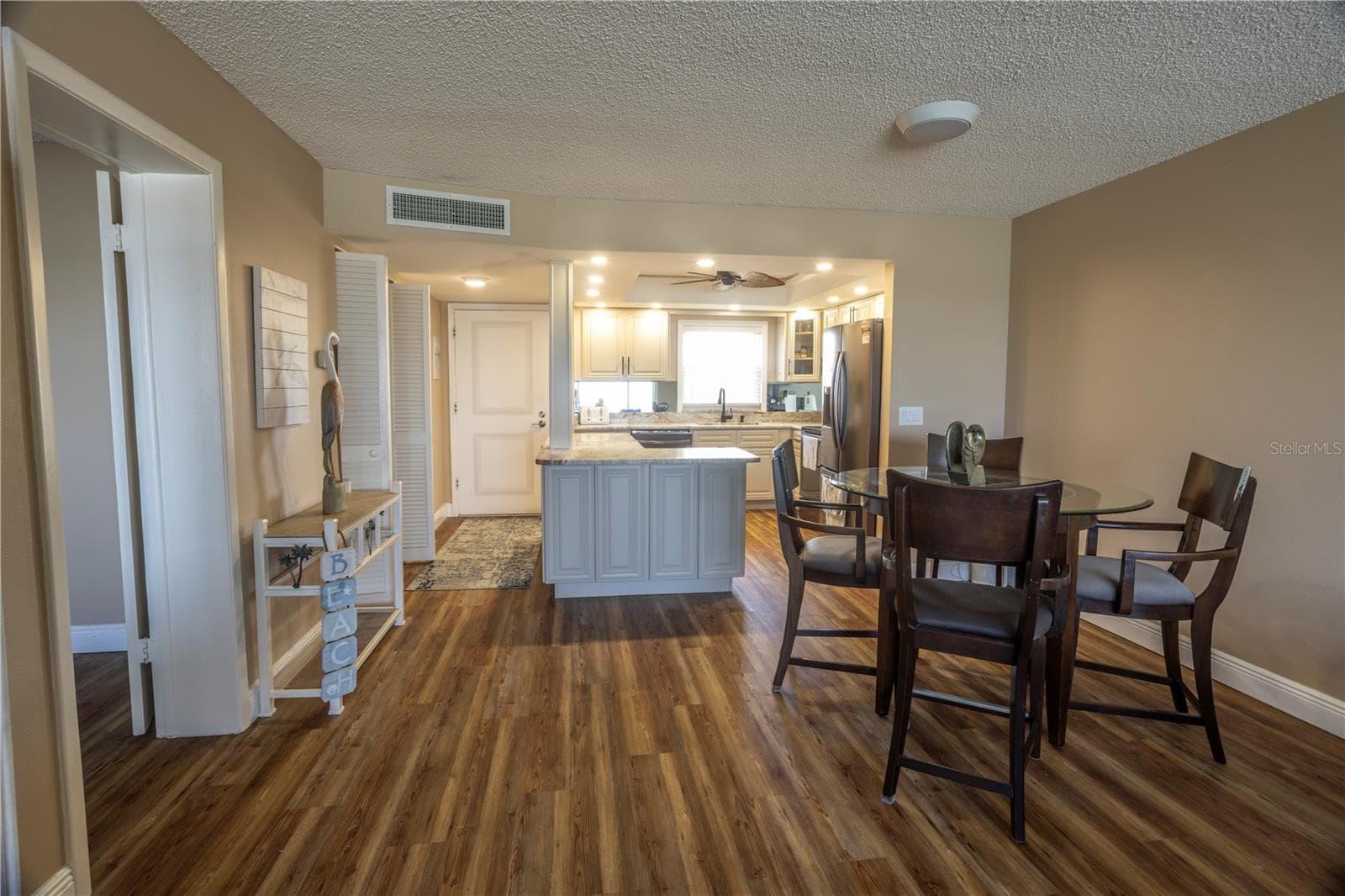 4525 Cove Cir #1107 photo 4