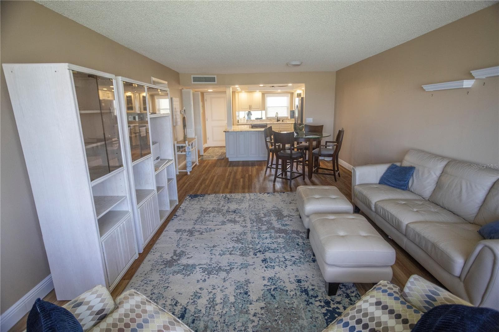 4525 Cove Cir #1107 photo 5