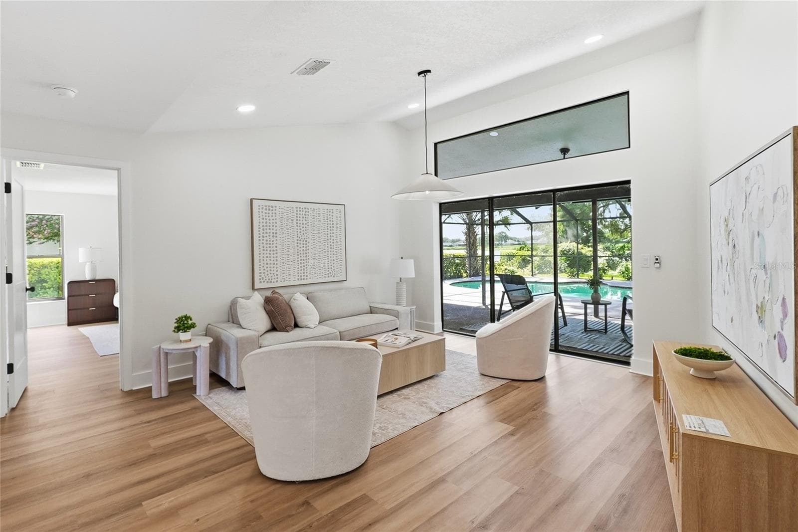 2889 Hammock Dr photo 4