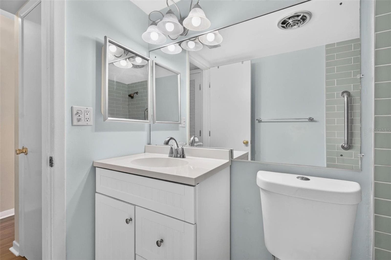 138 36th Ave N #208 W photo 5