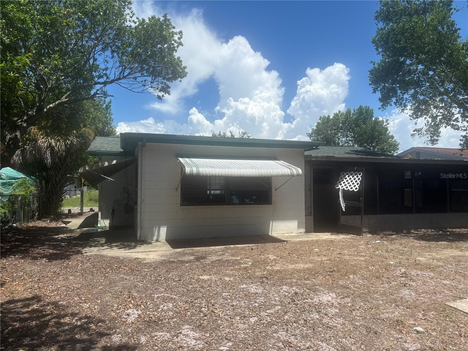 8648 Fox Hollow Dr photo 3