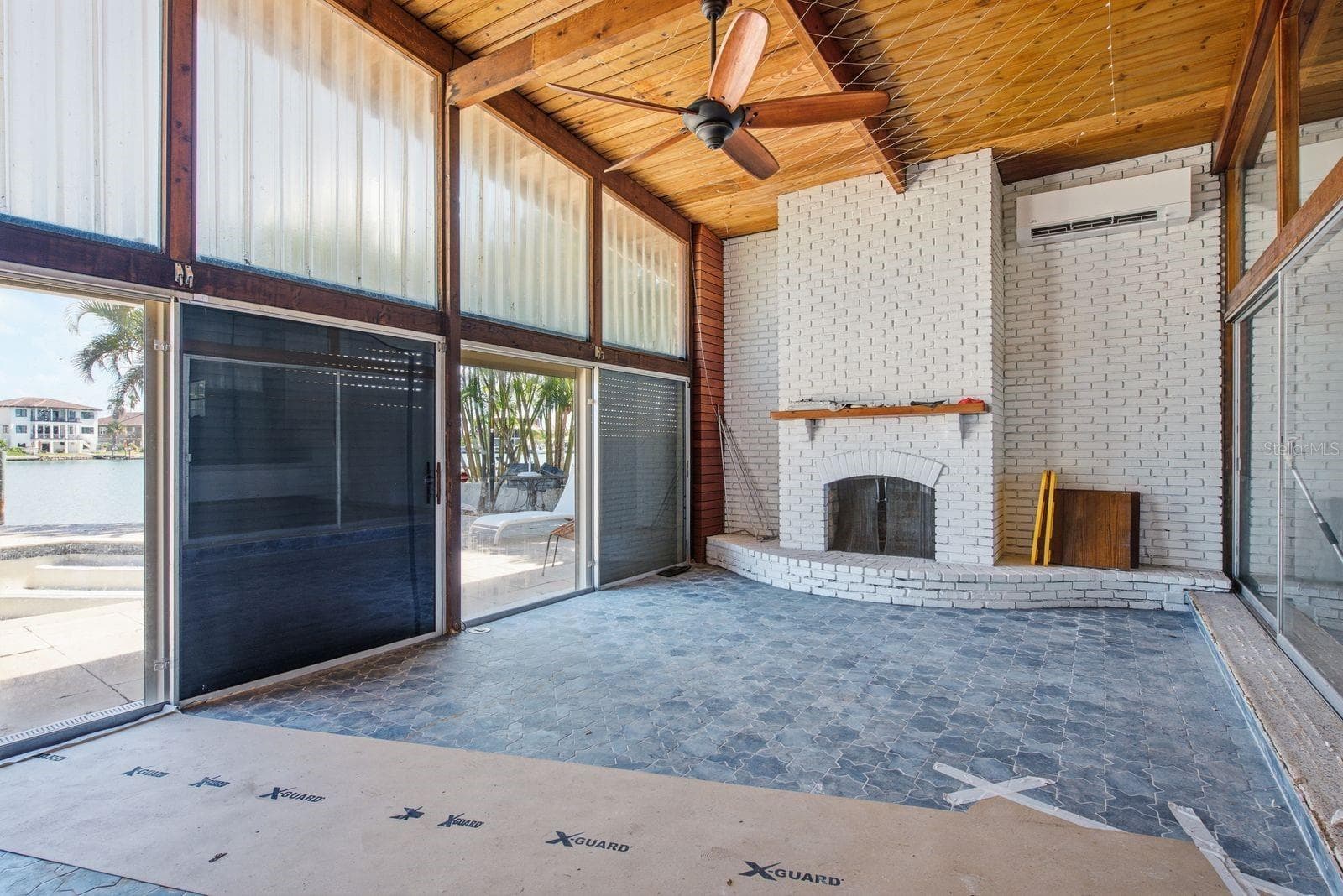 31 Dolphin Dr photo 4