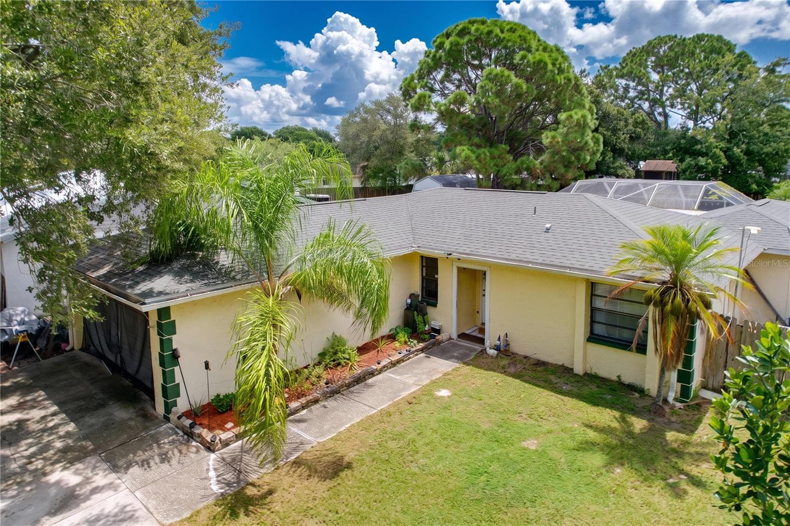 6250 Cedarbrook Dr N photo 3