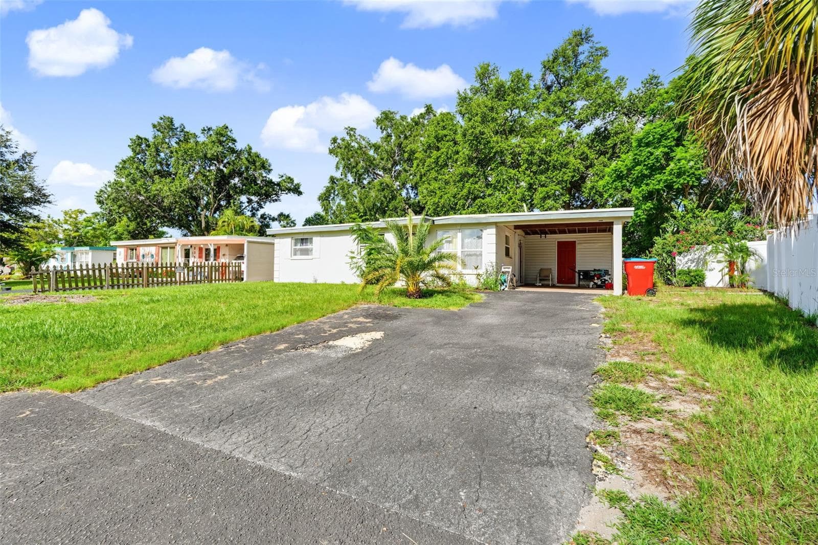9374 84th St photo 3