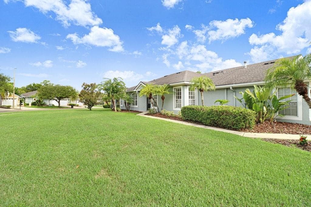 9831 Gingerwood Dr photo 2