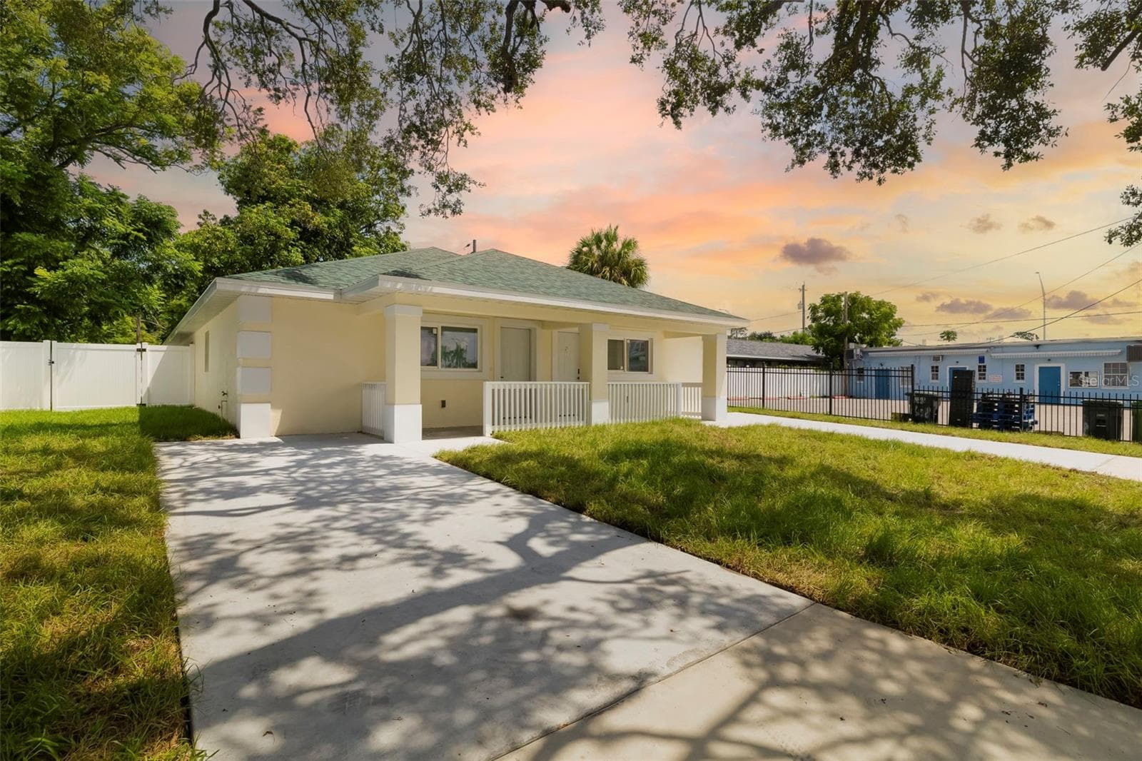 1414 17th Ave W #A&B photo 3