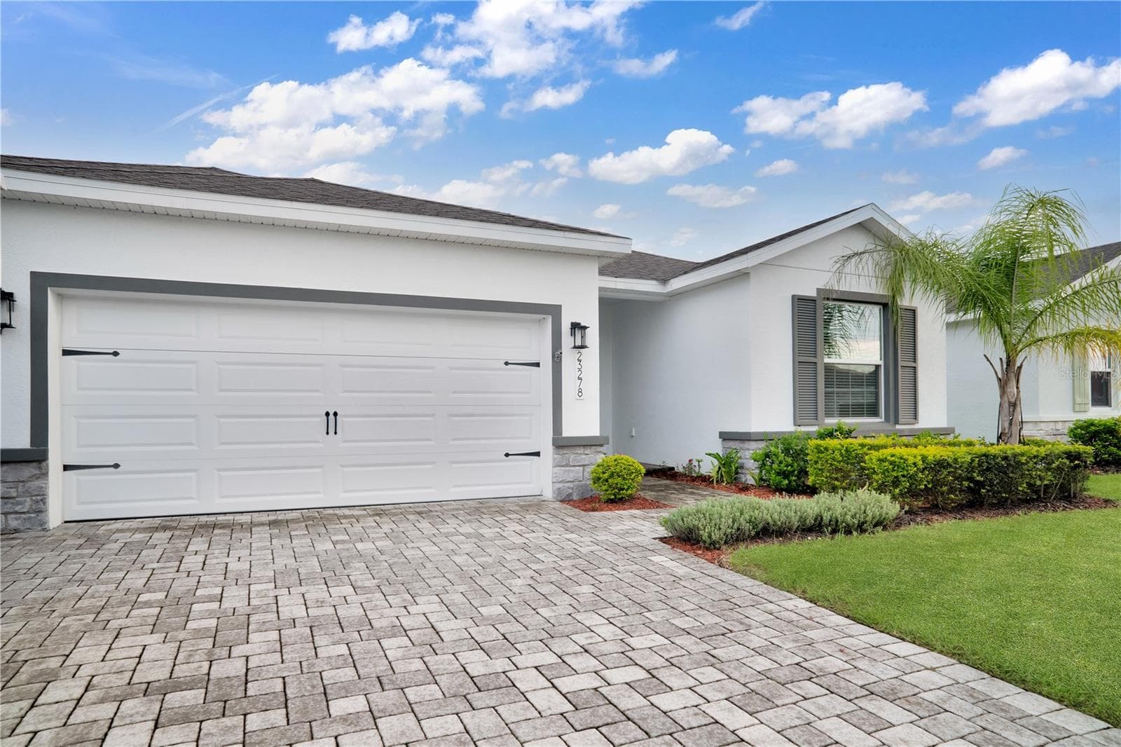 23278 Scaglione Dr photo 4