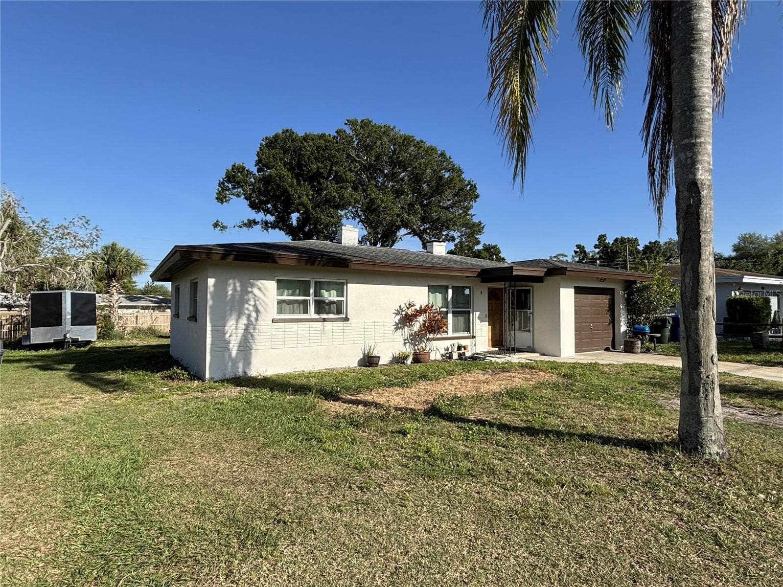 1347 Buckingham Dr photo 4