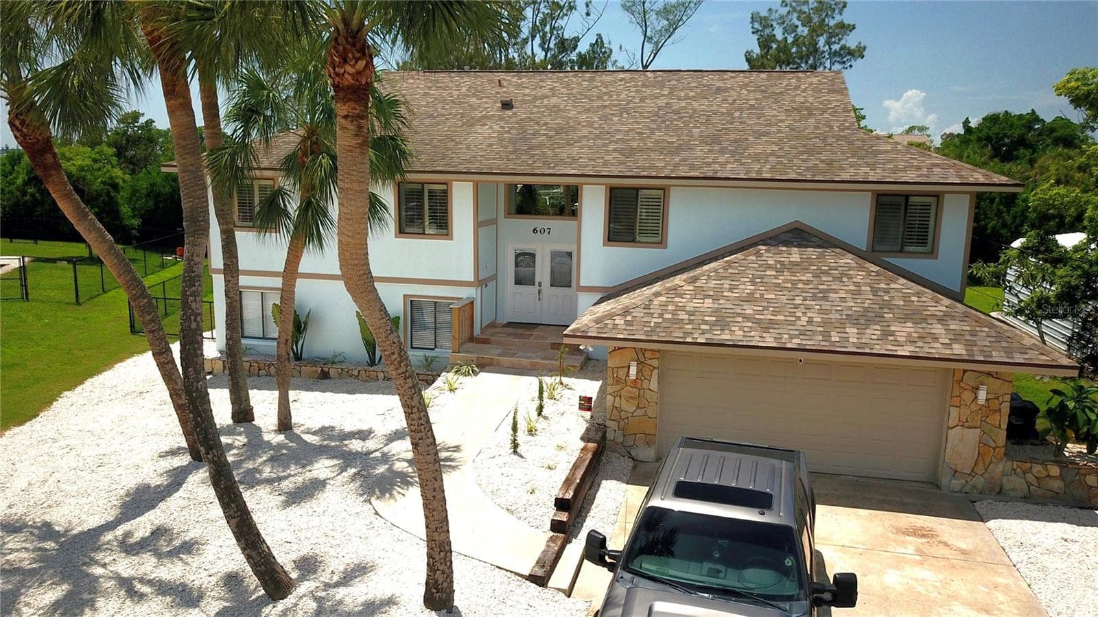 607 Ixora Ave photo 2