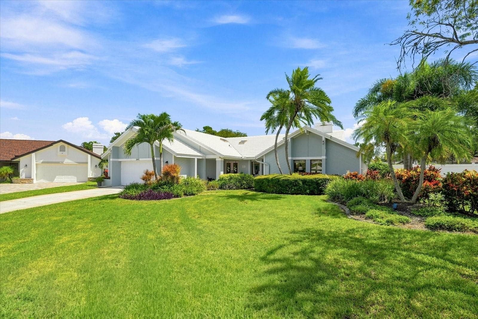 3441 Hinsdale CT photo 2