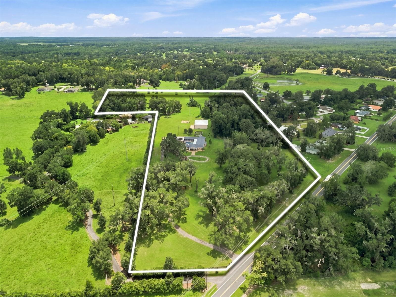 23458 Croom Rd photo 3
