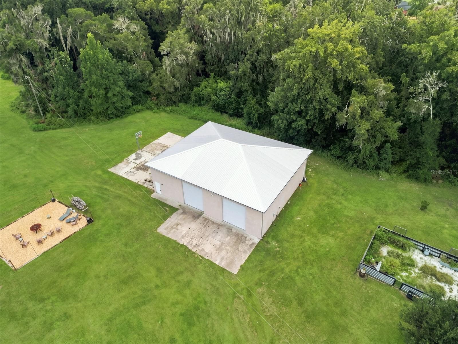 23458 Croom Rd photo 5