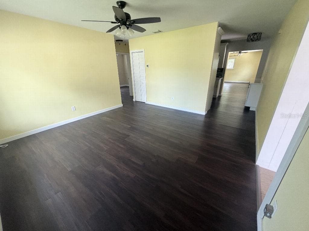 2209 Euclid Cir S photo 5