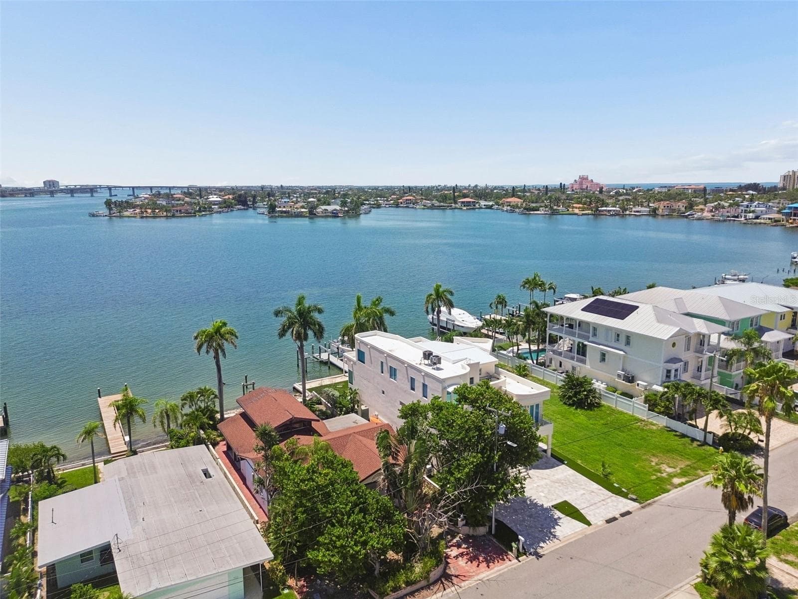 720 Boca Ciega Isle Dr photo 3