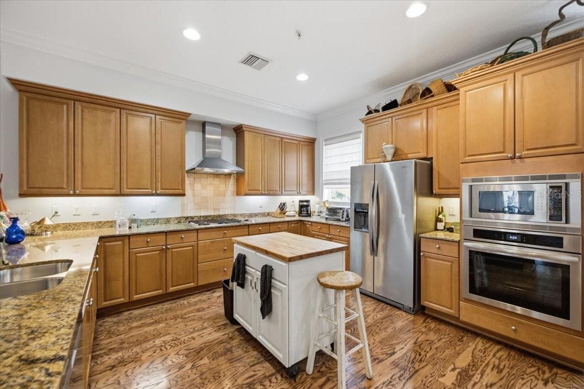 114 E Davis Blvd #8 photo 4