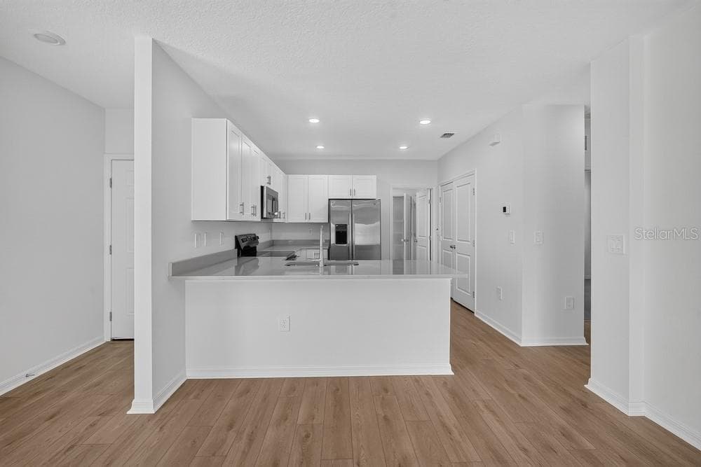 12219 Tempest Ln photo 2