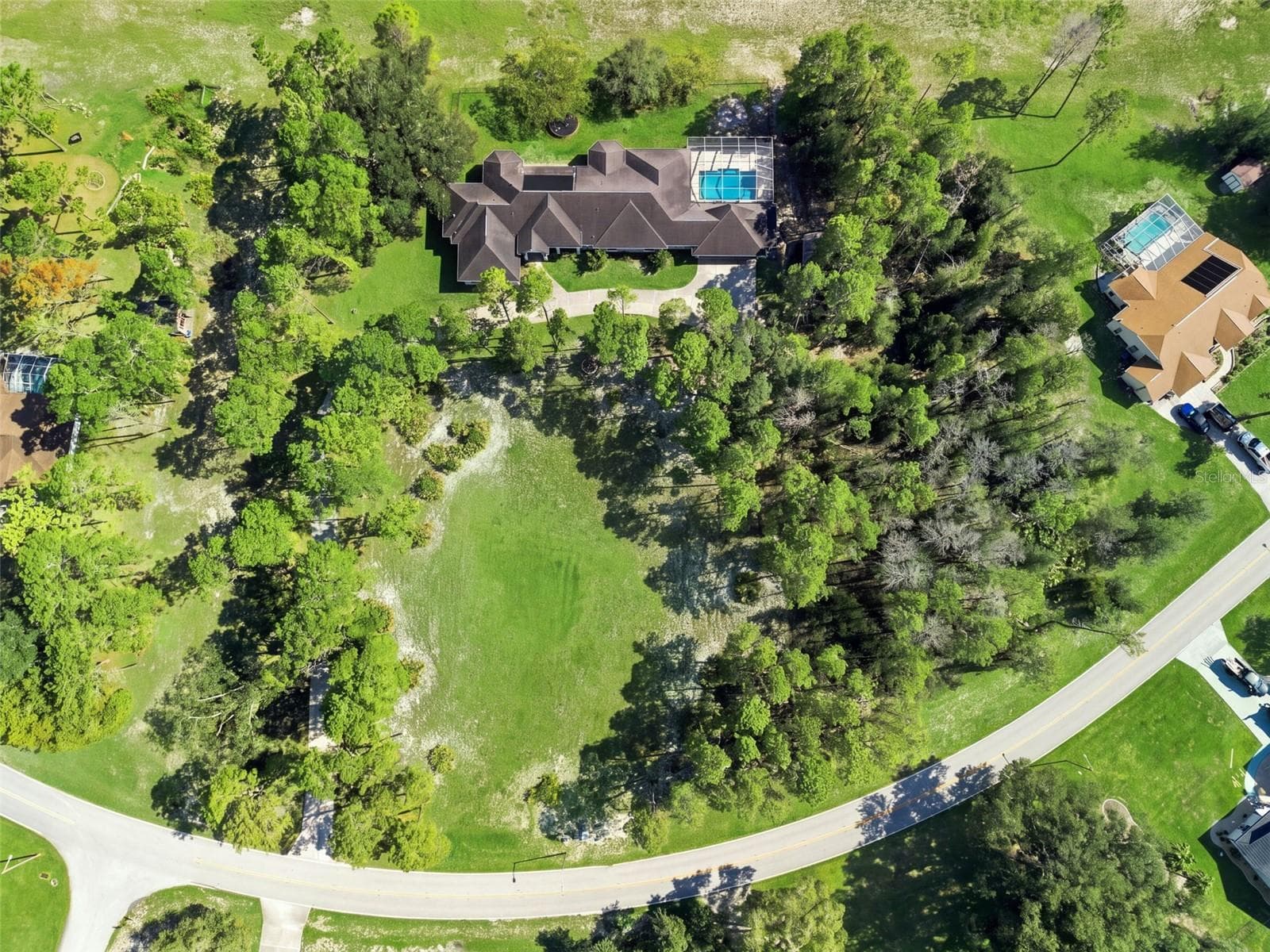 11200 Woodland Waters Blvd photo 3