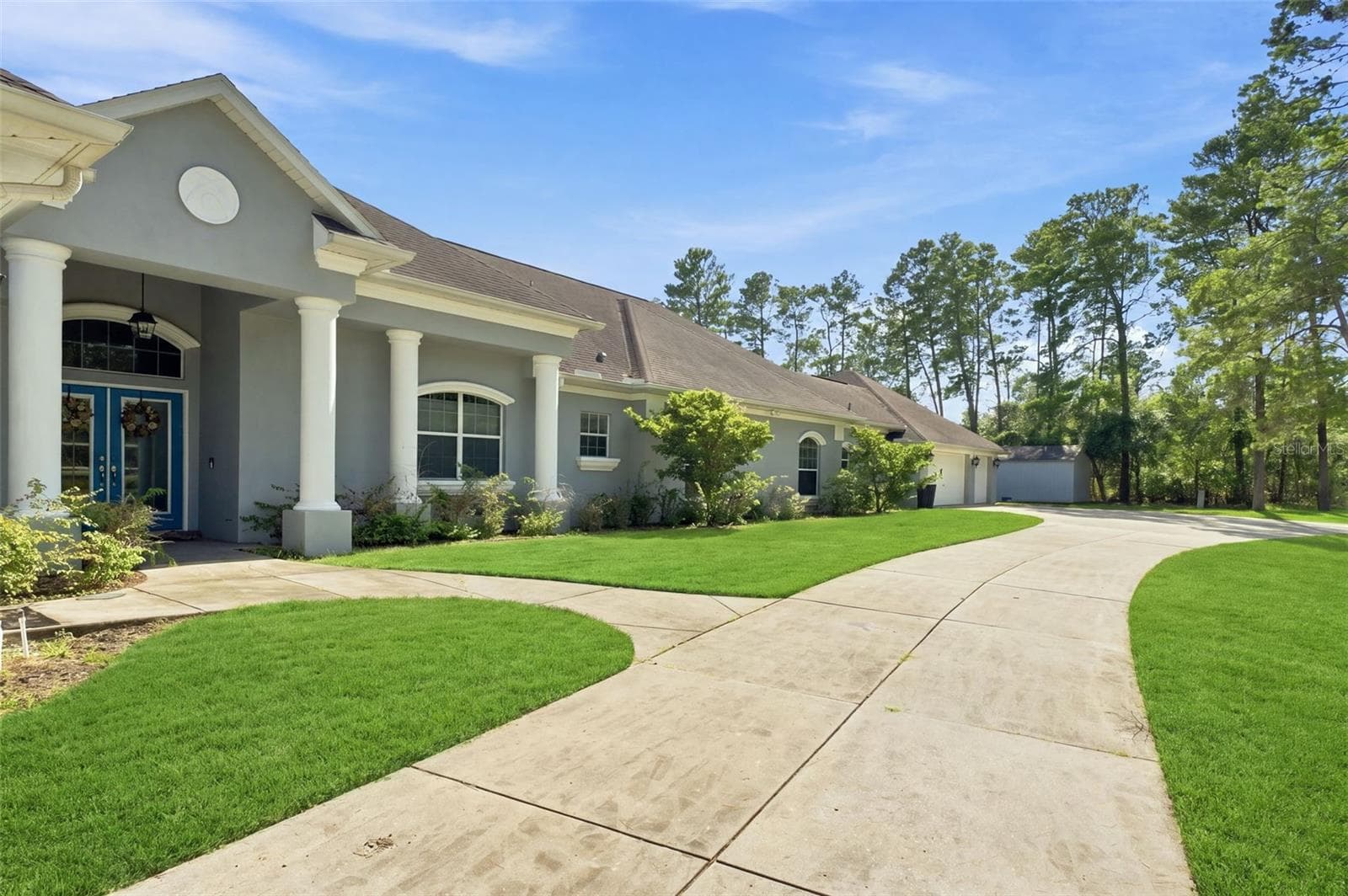 11200 Woodland Waters Blvd photo 4
