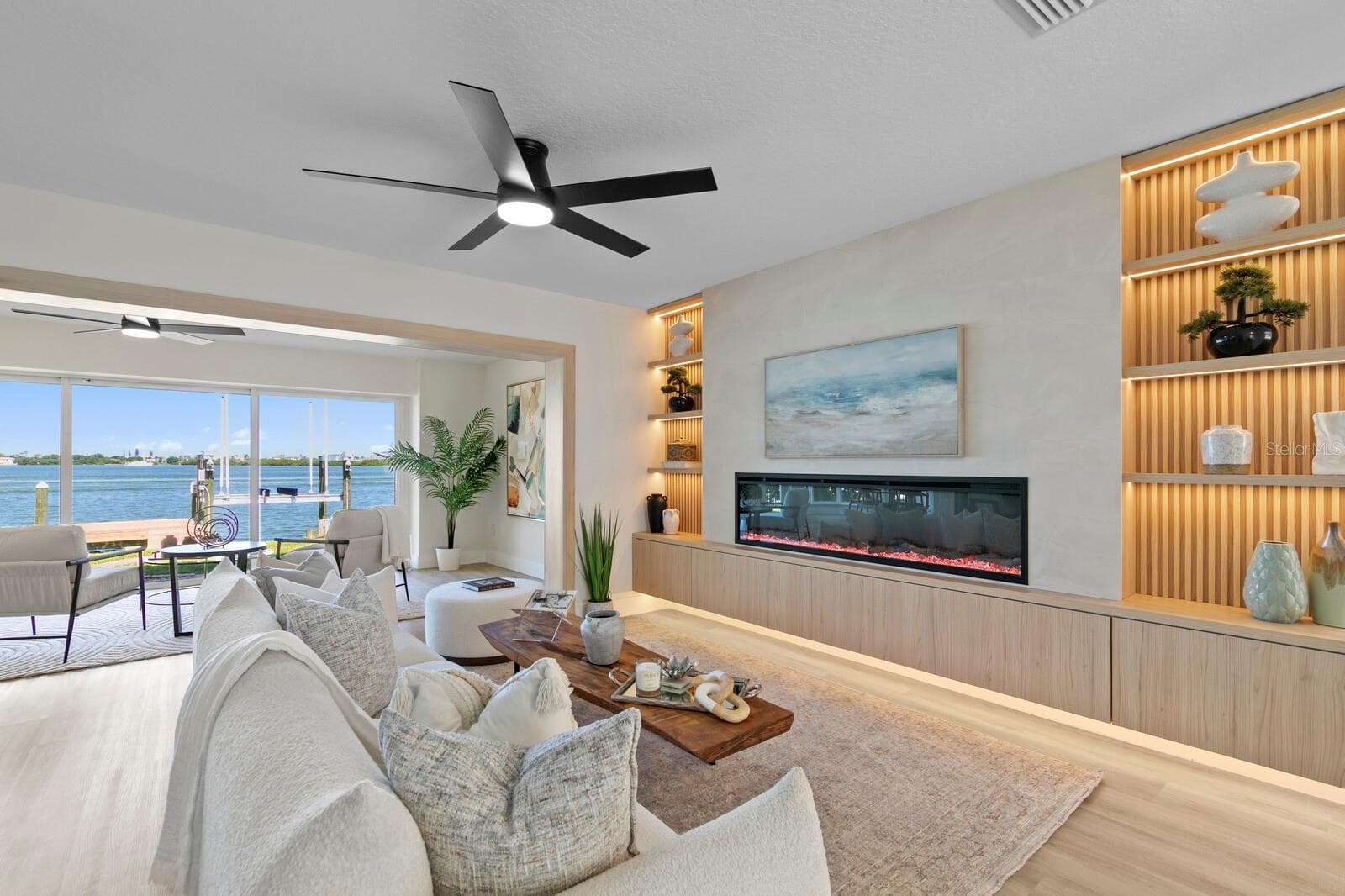 202 Driftwood Ln photo 3