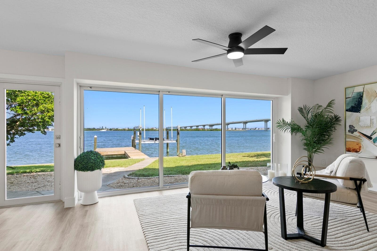 202 Driftwood Ln photo 5