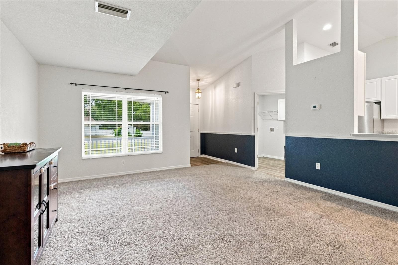 10041 Kimbrough Dr photo 5