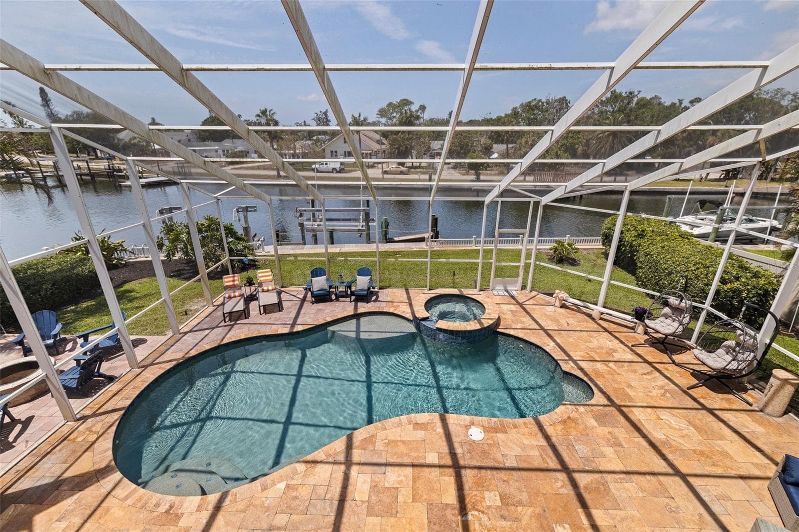 3931 Pompano Dr SE photo 3