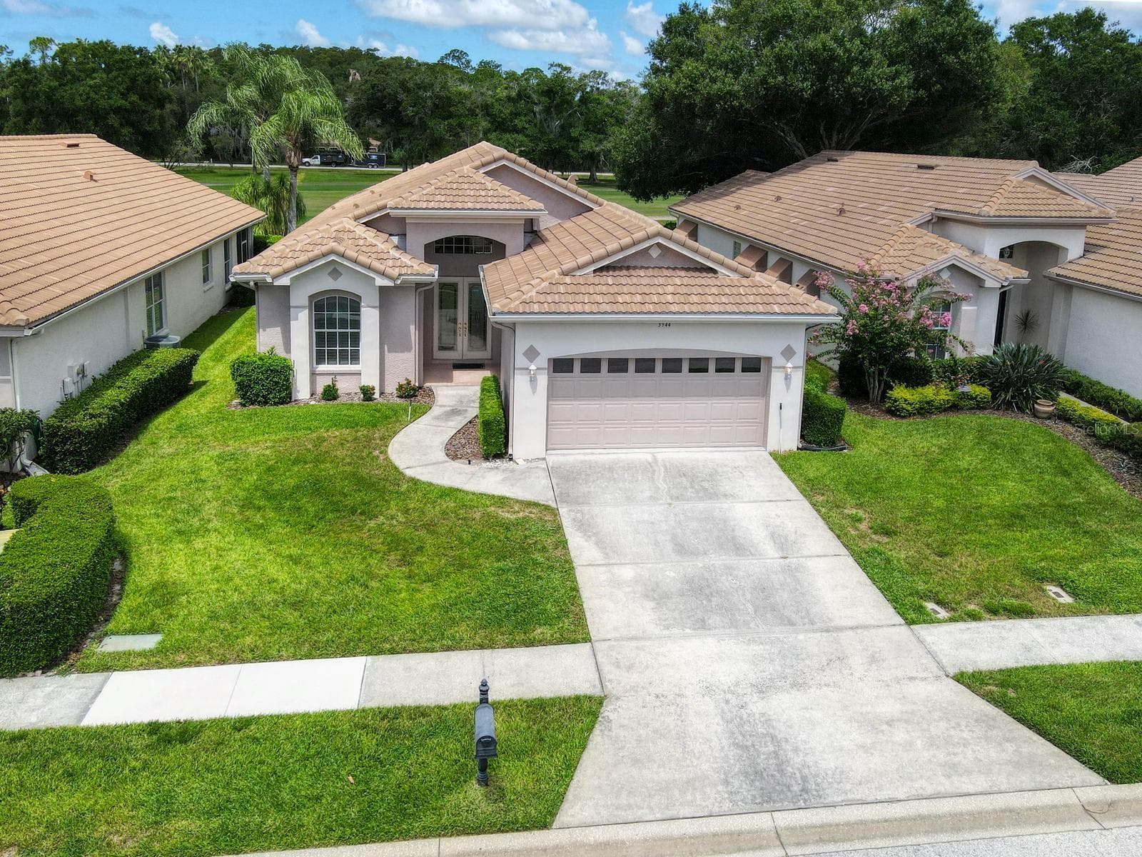 3944 Silk Oak Ln photo 3