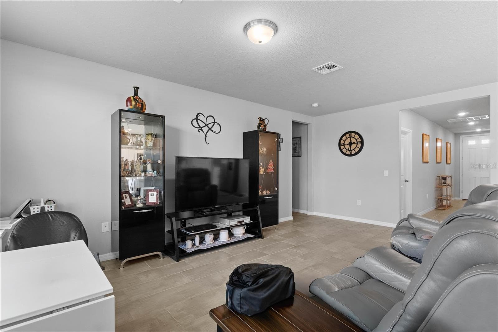 1502 Branchwood Ln photo 4