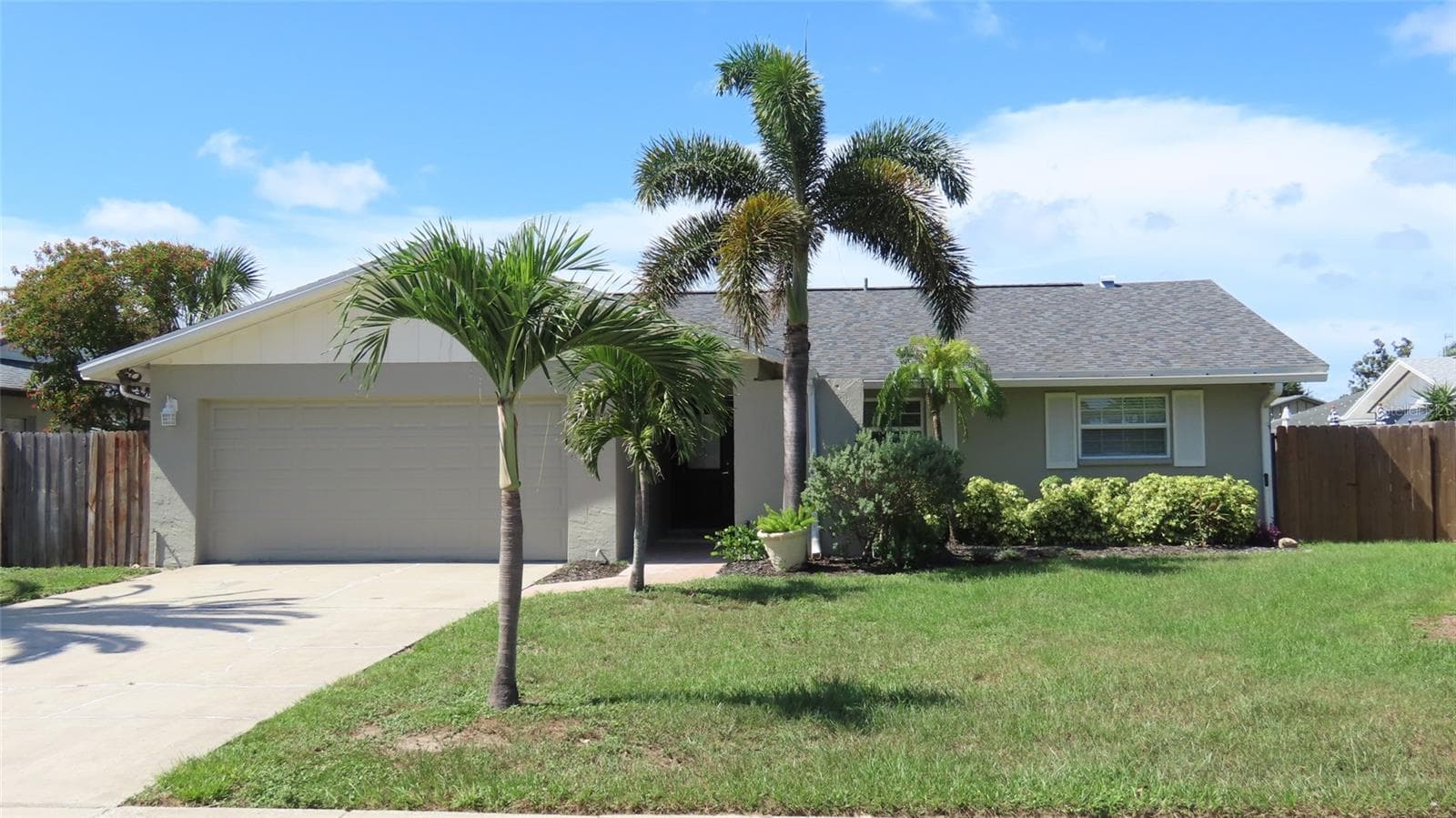 2376 Millwood Ln photo 2
