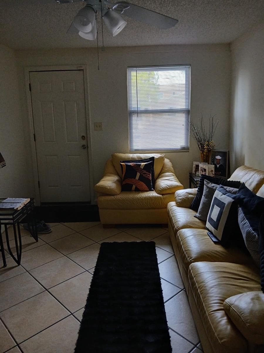 905 Beverly Ave photo 3