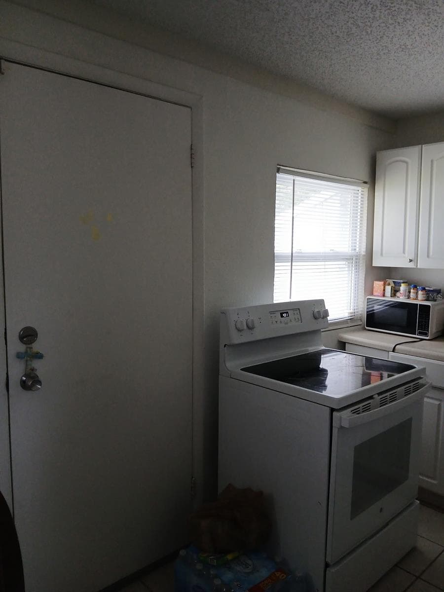 905 Beverly Ave photo 4