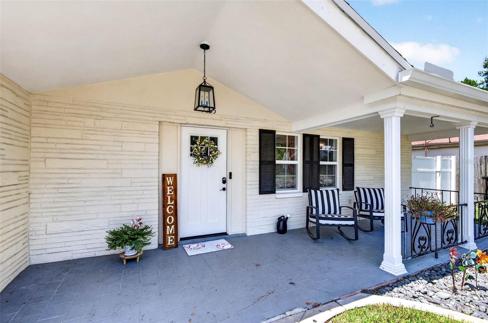7235 Astor Dr photo 2