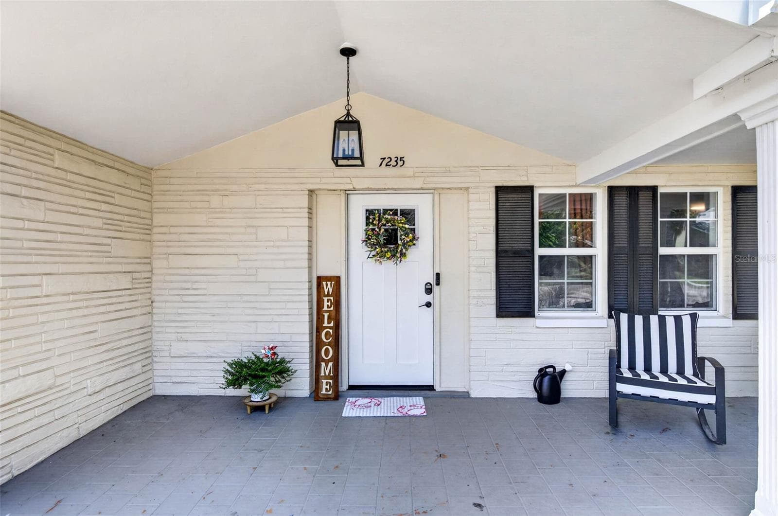 7235 Astor Dr photo 3