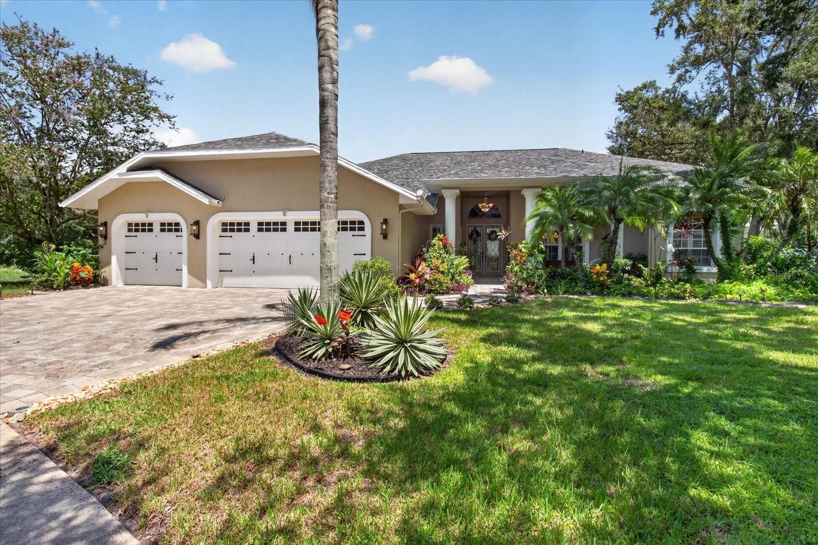 8735 Crescent Forest Blvd photo 3