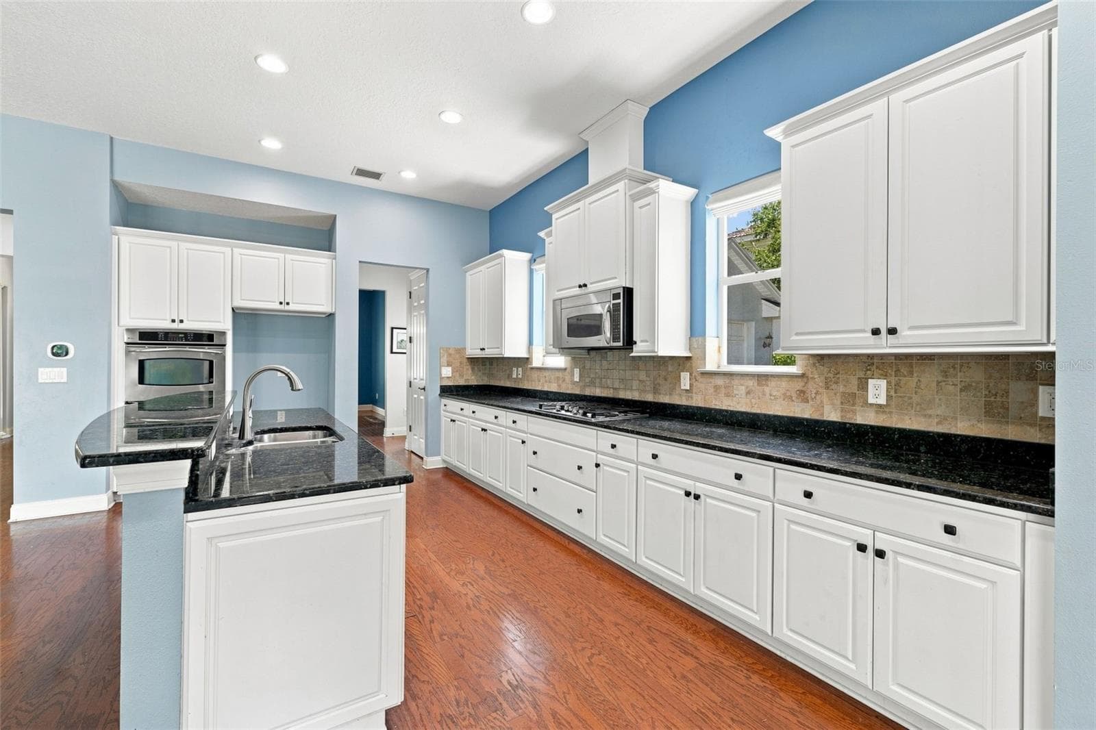 21201 Sky Vista Dr photo 5