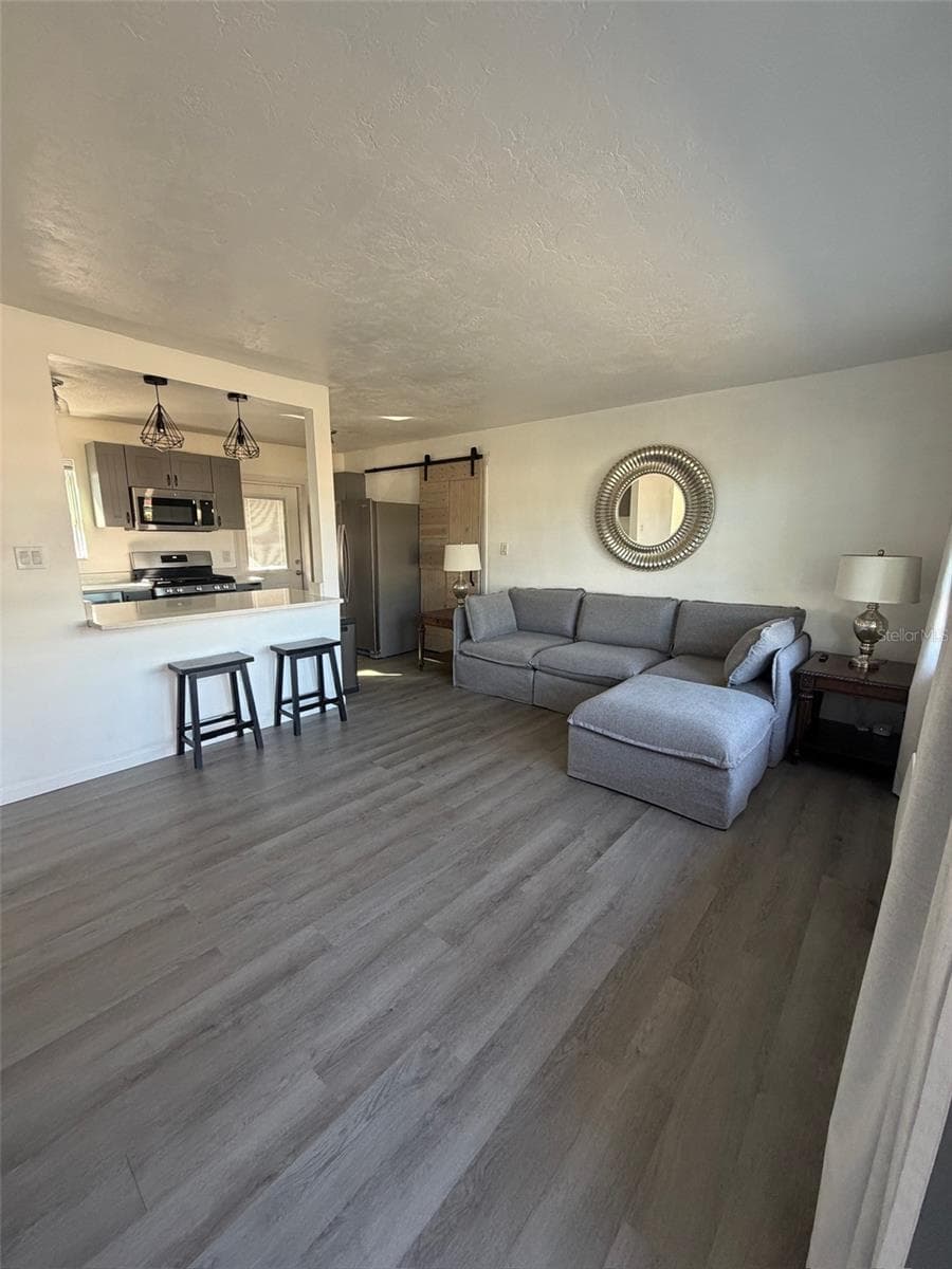 9372 88th Way photo 4