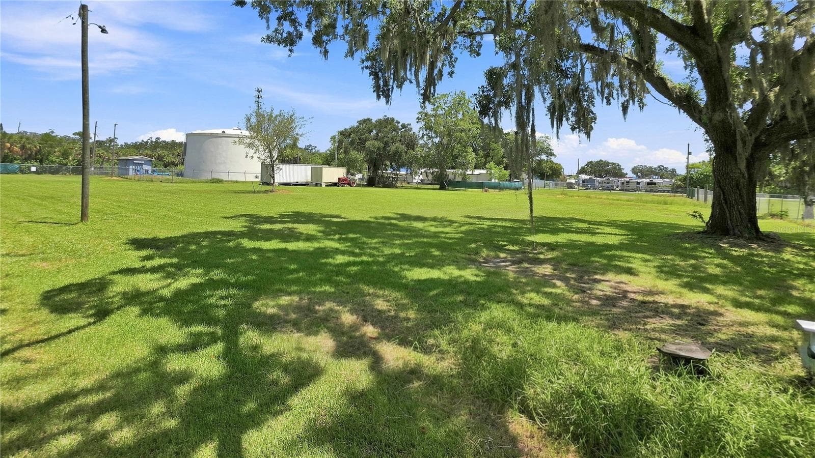 14125 Plum Ln photo 2