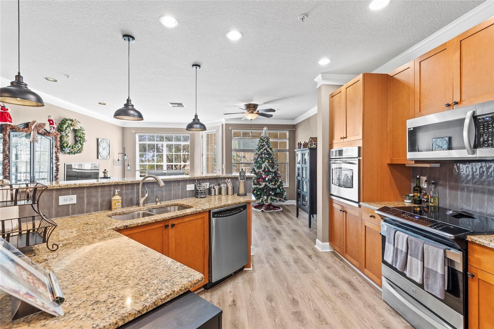 6319 Sunset Bay Cir photo 3