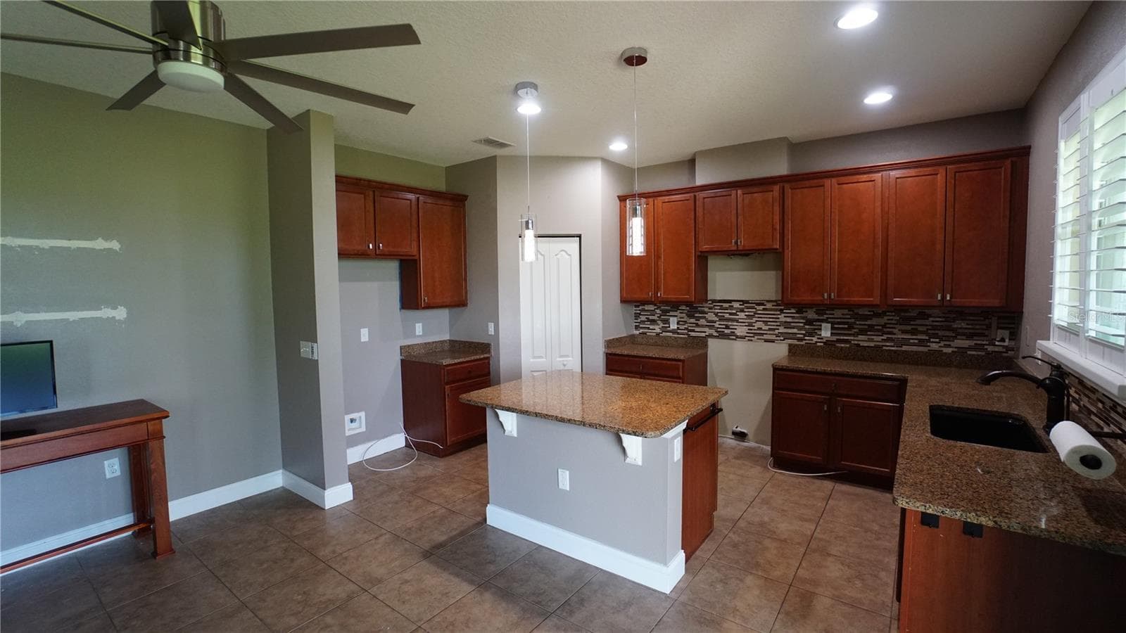 222 Star Shell Dr photo 4